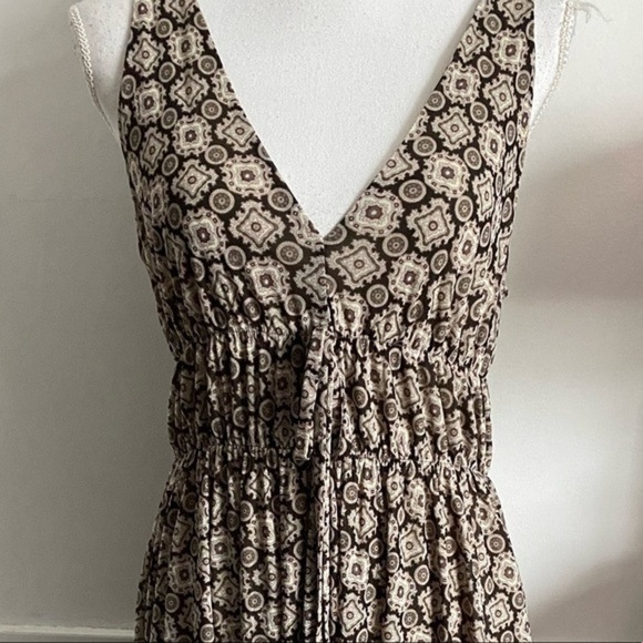 Michael Kors • Tan Cream V Neck Midi Dress - Picture 2 of 7